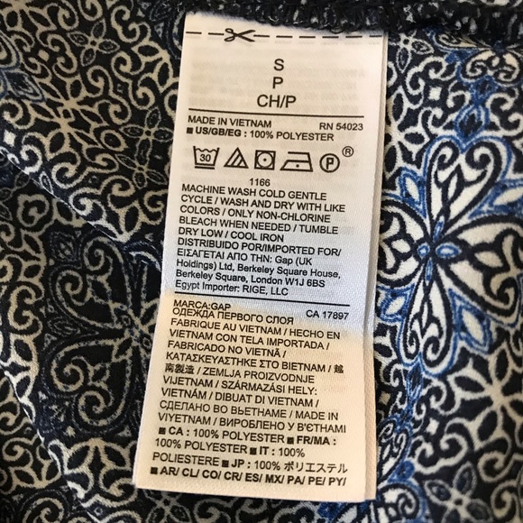 GAP Blouse - Picture 6 of 6